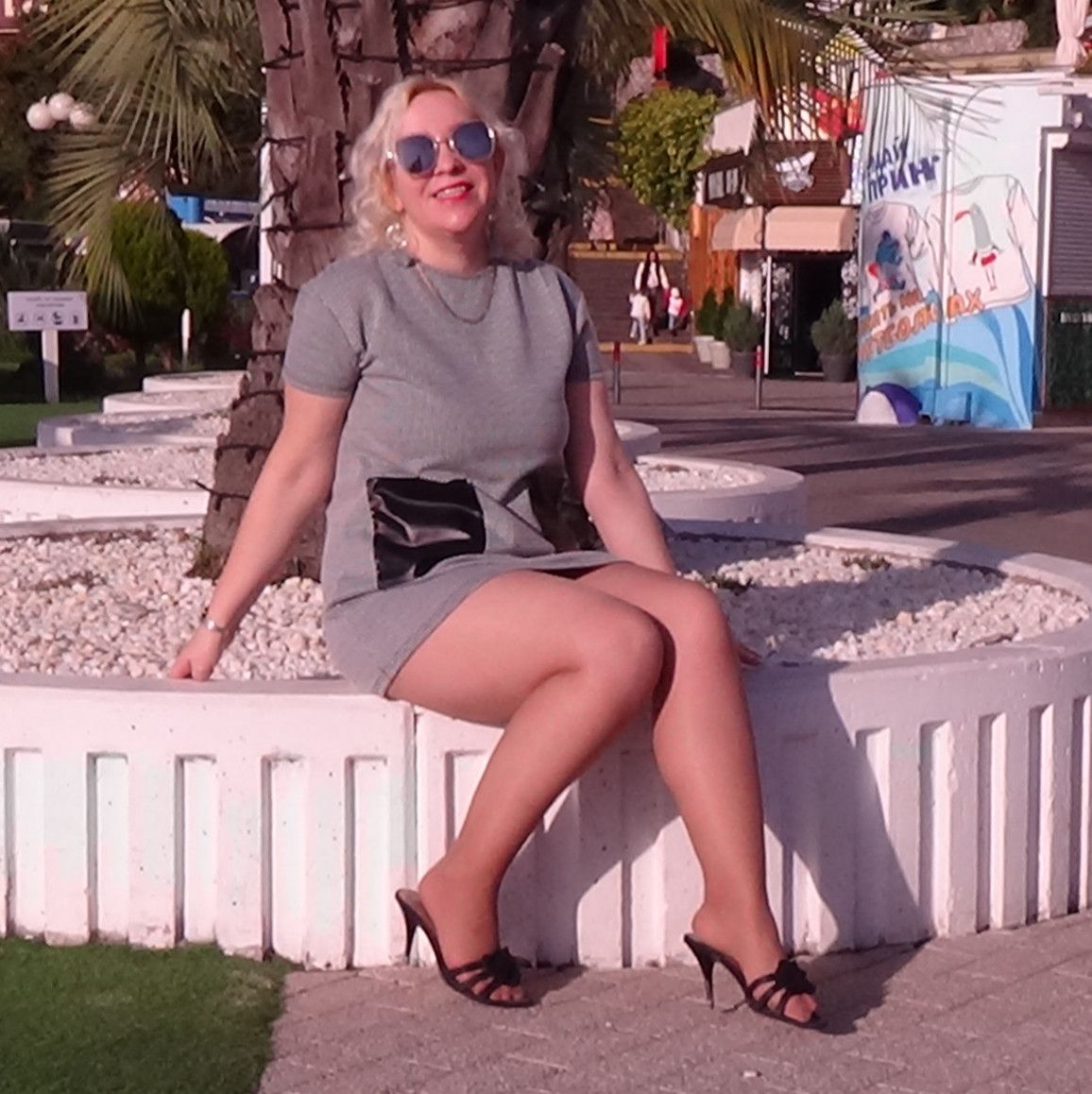 Extrime short minidress  Walk in park