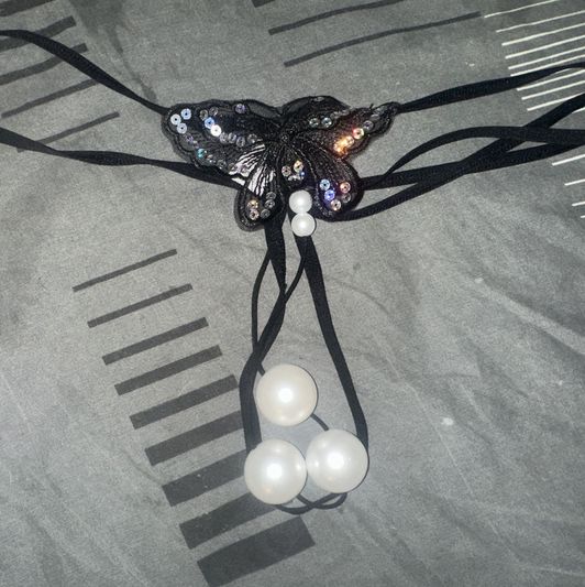 Luxury pearls thong