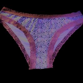 PINK AND WHITE FLORAL LACE PANTIES