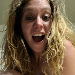 40 pictures of my warm wet pussy