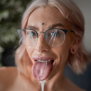 Seductive step-Daughter Photo Set