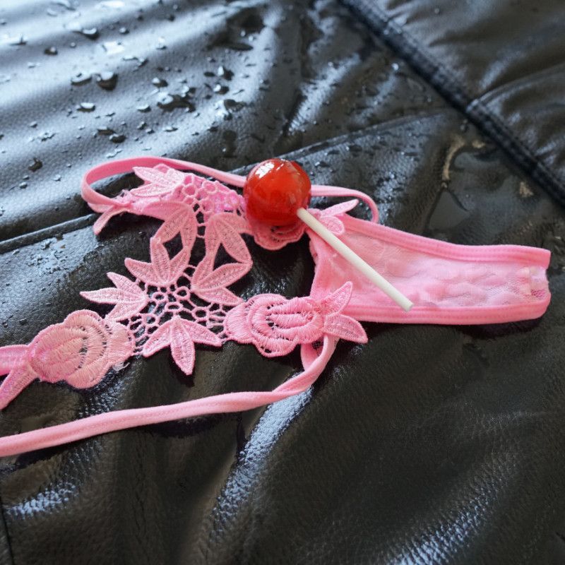 STRAWBERRY PANTIES & LOLLIPOP