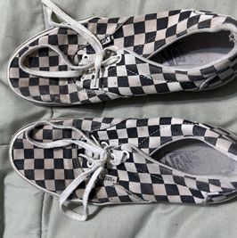 Vans tennis shoes
