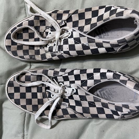 Vans tennis shoes