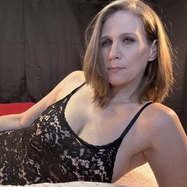 Sexting for 60 minutes