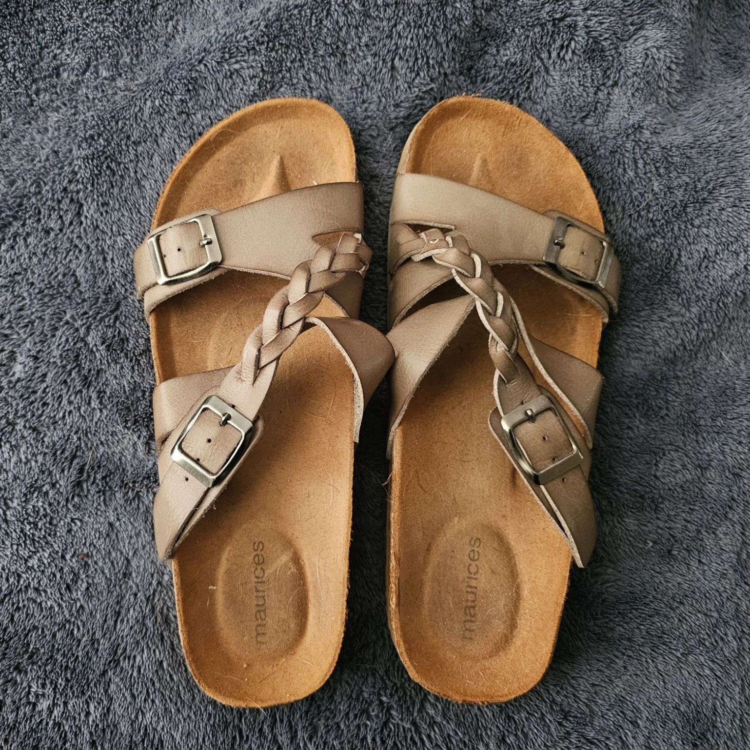 Worn size 6 womens sandals