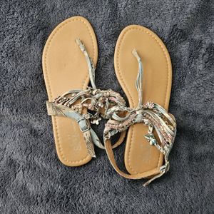 Womens size 5 sandals