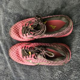 Size 6 womens athletic shoes
