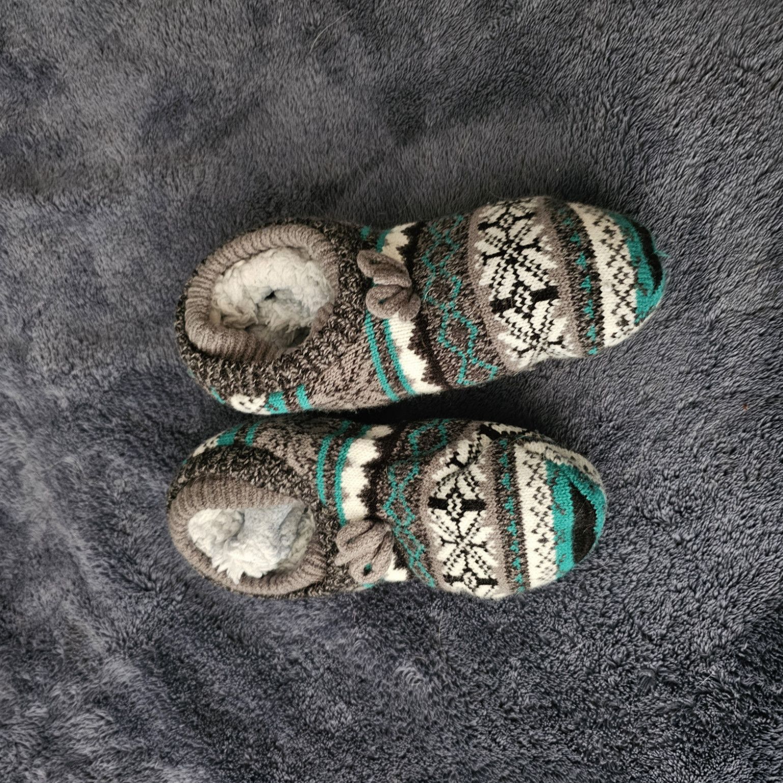 Womens size 6 slippers and slipper socks