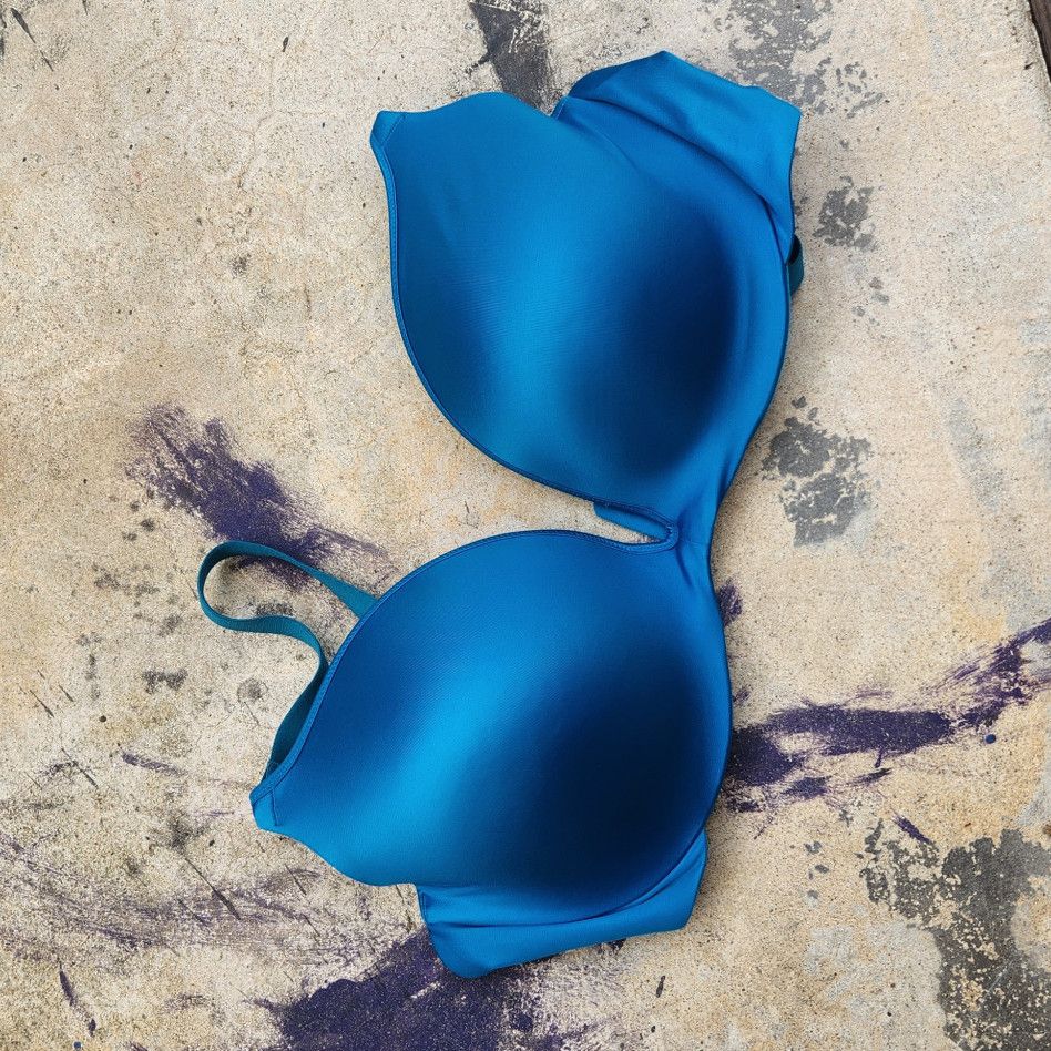 Turquoise Maidenform Bra