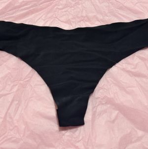 Black Yoga Thong