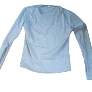 Light grey top preowned