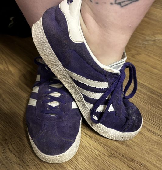 SMELL MY STINKY DIRTY SHOES