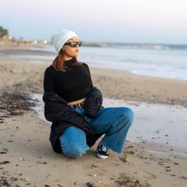 Model Kay in Urban Fashion