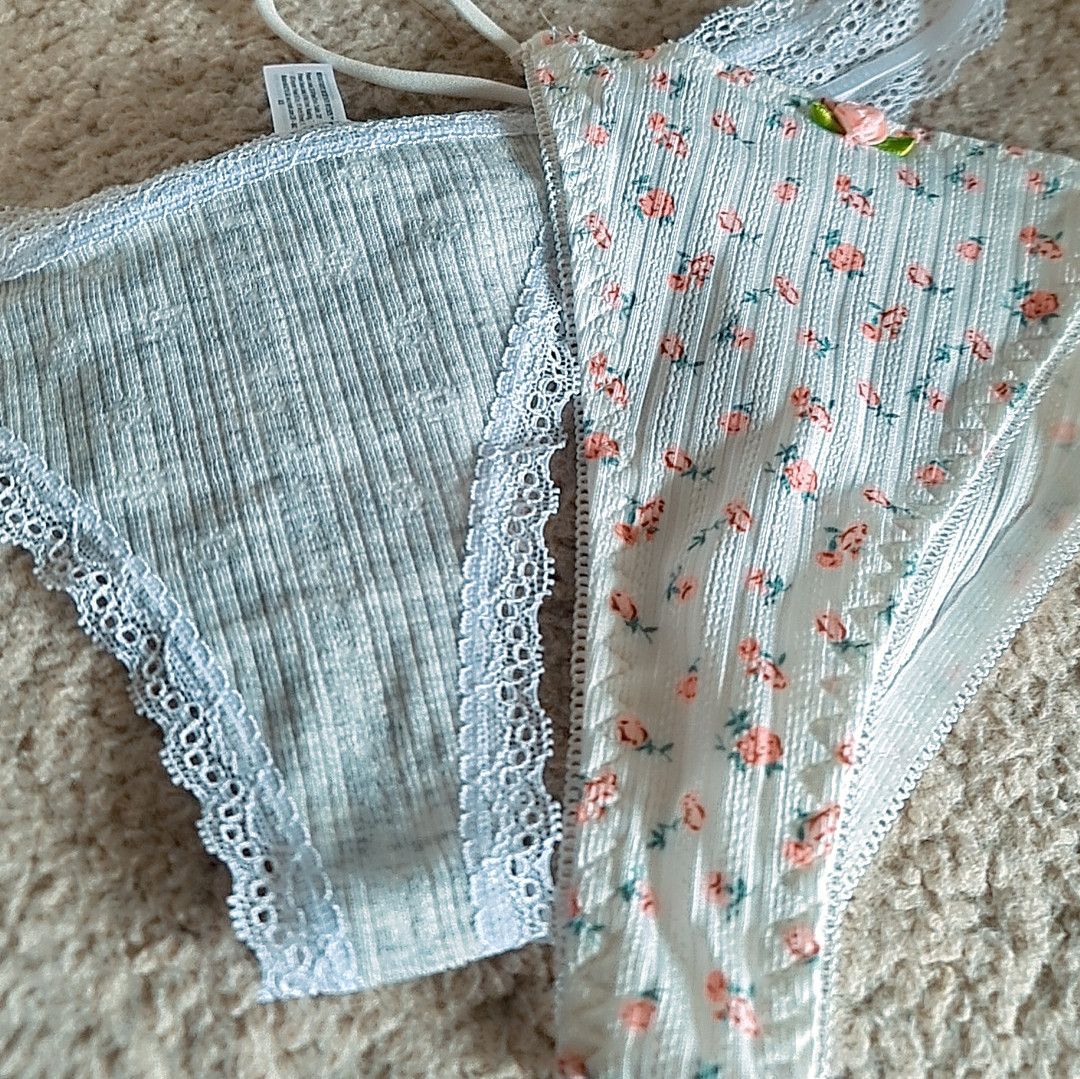 2 cotton thongs