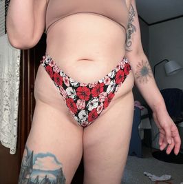 Floral seamless thong