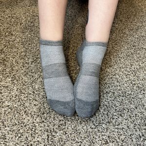 Grey ankle socks
