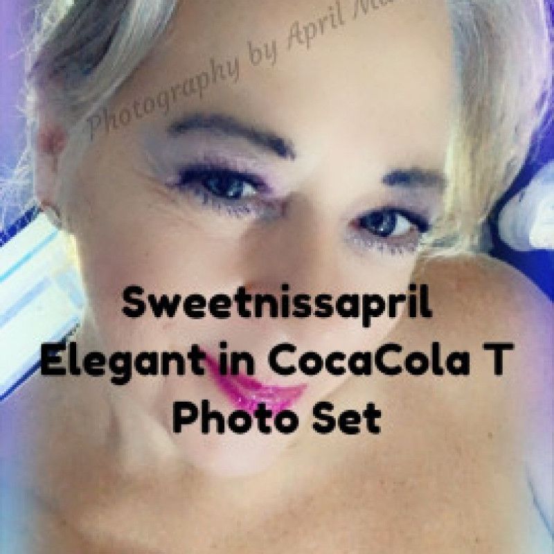 Elegant in CocaCola T