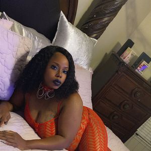 Lady in Red: Lace  Control