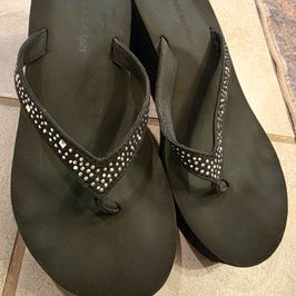 Worn platforms flip flops