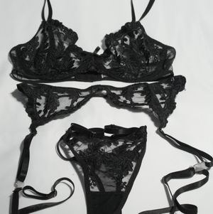 3 piece black lingerie set
