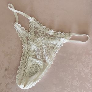 Nicole Doshi used Thong
