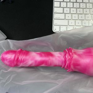 Rosey Dildo