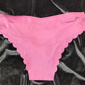 Scalloped Edge Seamless Dark Pink Cheeky Panties