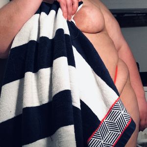 BBW STRIPTEASE
