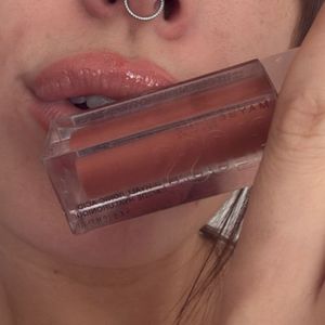 Lip gloss