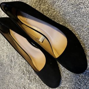 Black Wedge Pumps