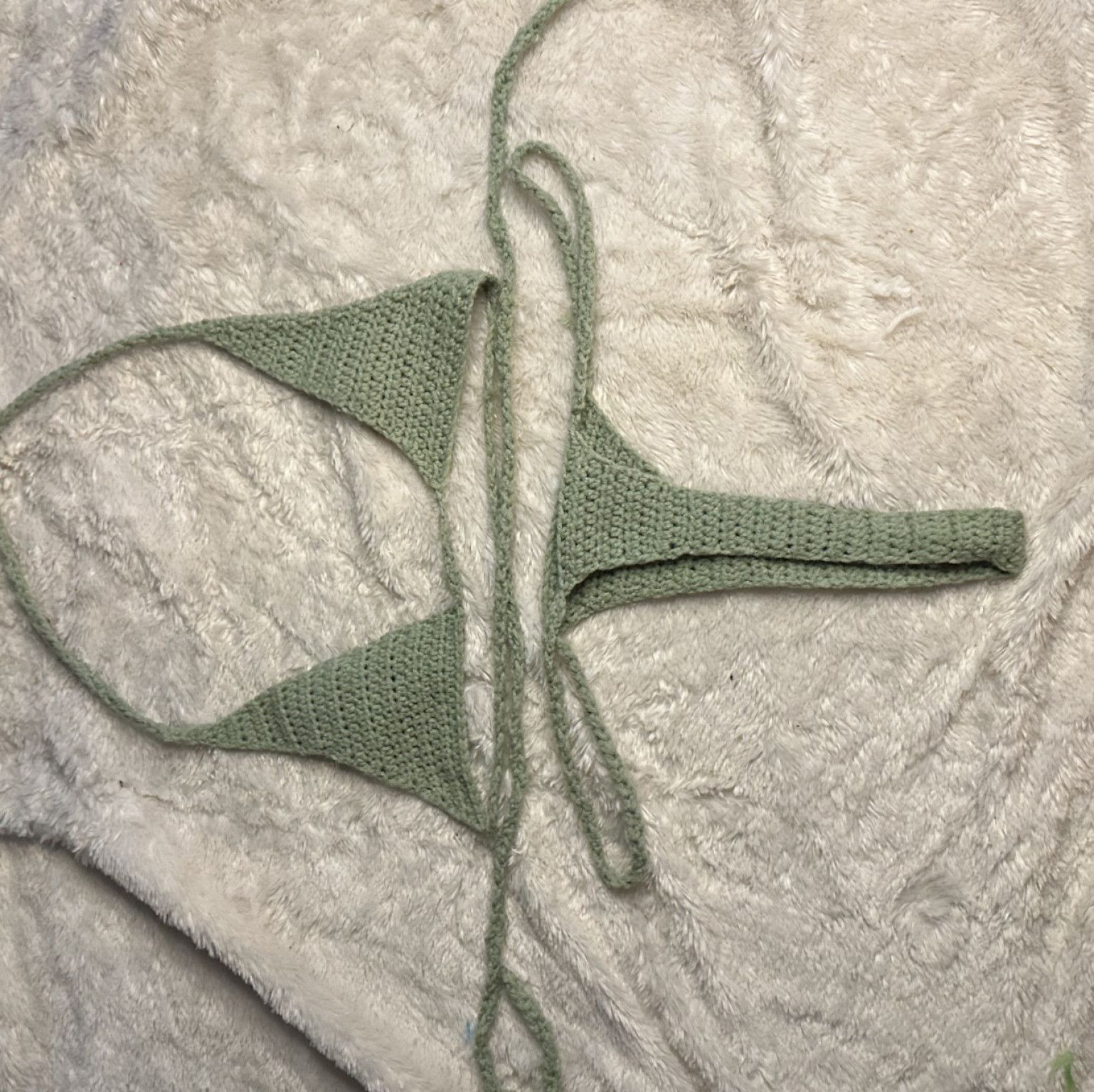 Smelly crochet bra and thong set