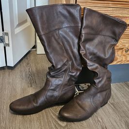 Cute brown boots