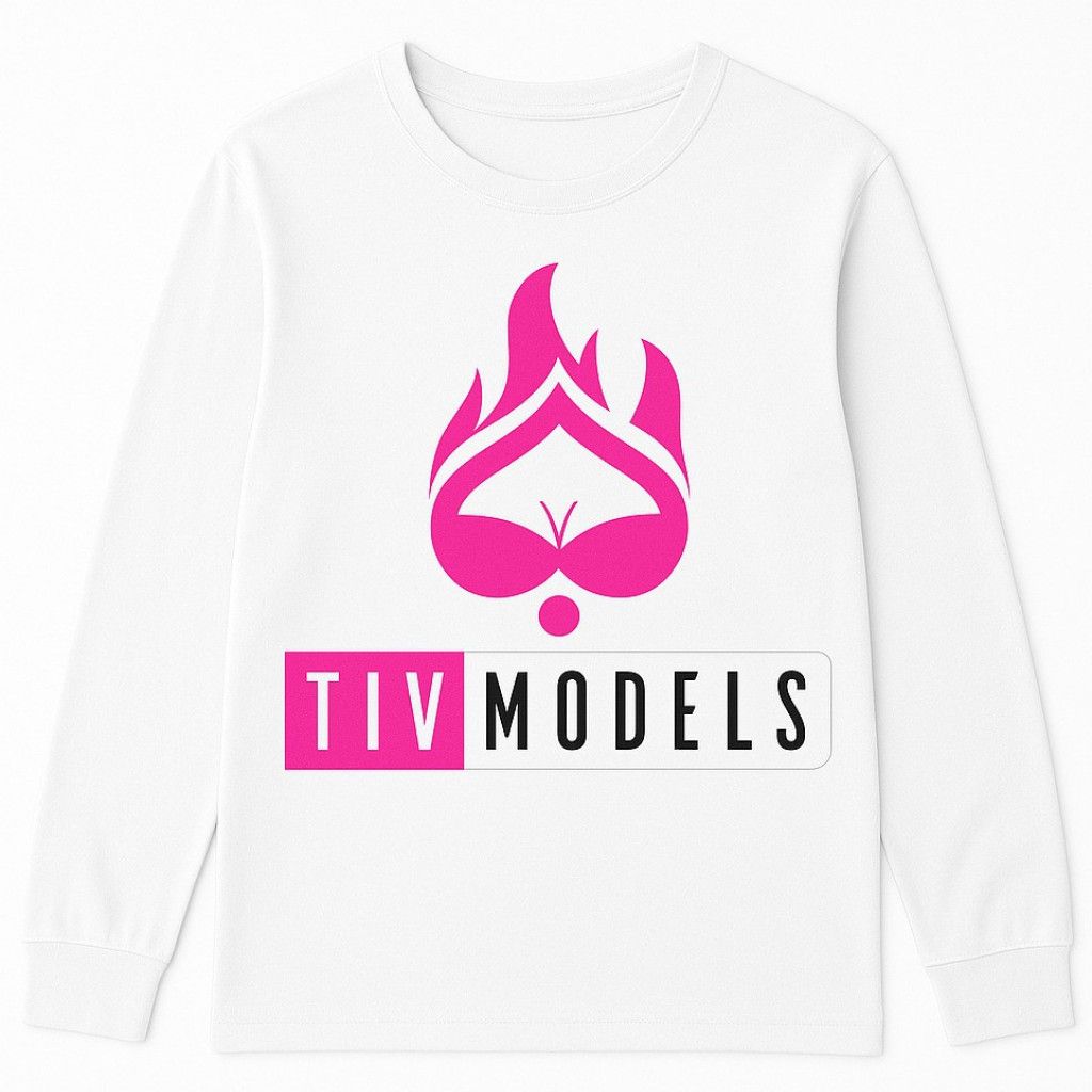 Tiv models white crew neck sweatshirt
