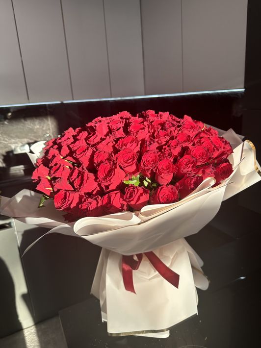 BOUQUET OF FLOWERS