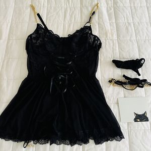 BLACK BABYDOLL