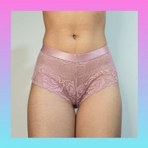 Lace cheeky panty