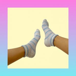 Blue pink ankle socks