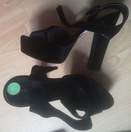 Worn UK Size 7 Platform Block Heels