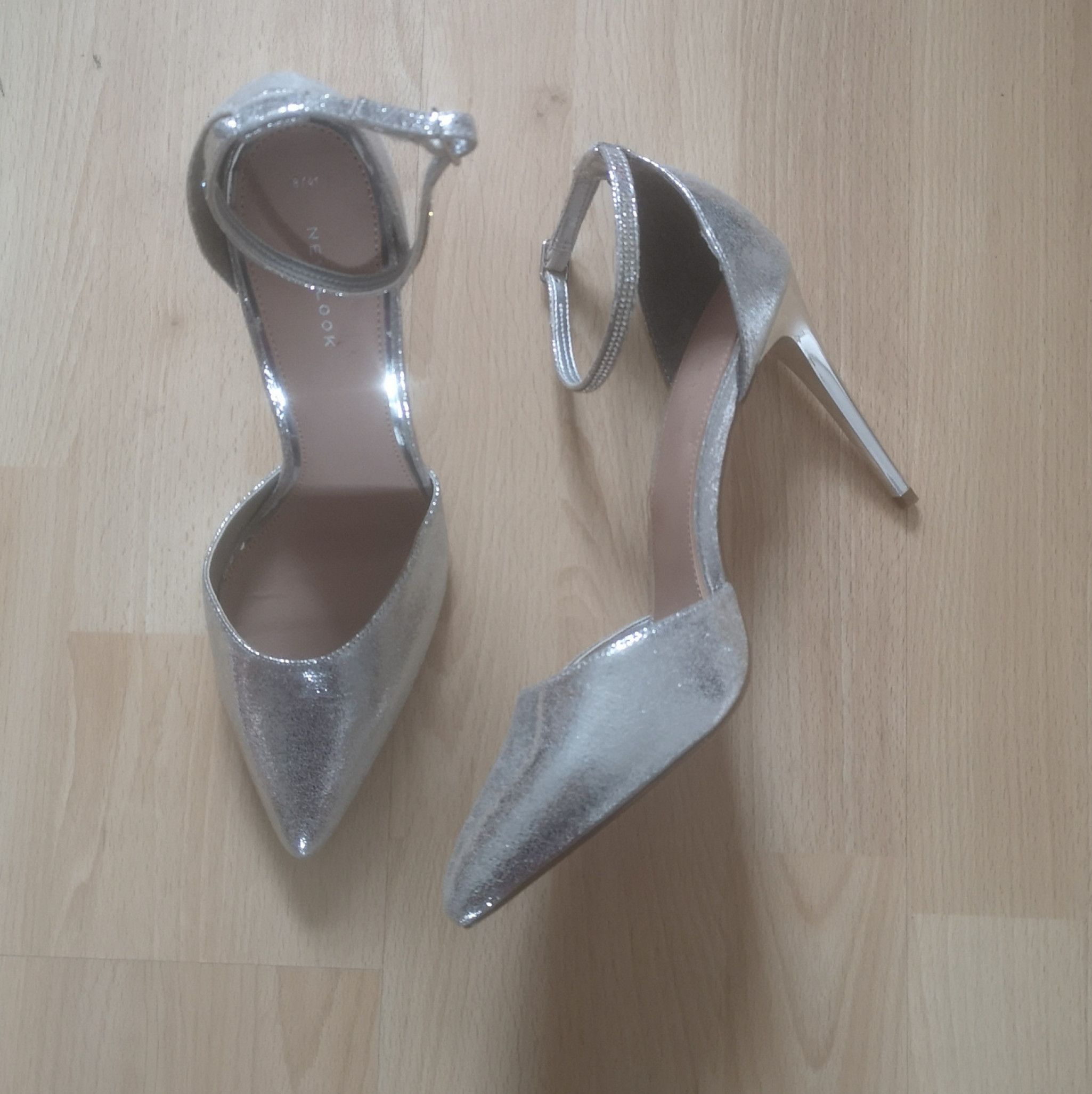 Sexy Silver New Look 4 Inch Heels with Diamante Strap UK 8