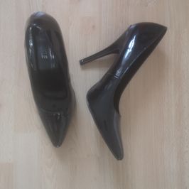 Super Sexy Black Patent 5 Inch Heels UK Size 9