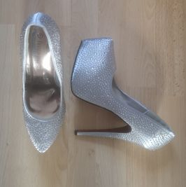 Ultra Sexy 6 Inch Platform Silver Colour Diamante Heels UK 7