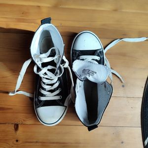 Sexy sneakers with print and free customs and more