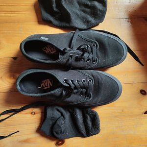 Worn Vans sneakers size 3UK