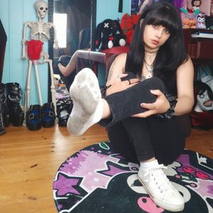 Worn sneakers with footprint and free socks and customs