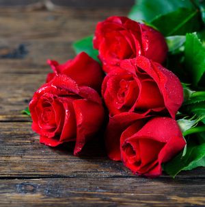 Treate me some flowers