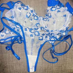 Worn lingerie Straight From The Video Playful step-Mom Shares Bed