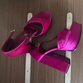 Zara Pre Worn Satin Fuchsia Platform Heels Size 39