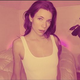 Goddess Selfies and Bare Feet