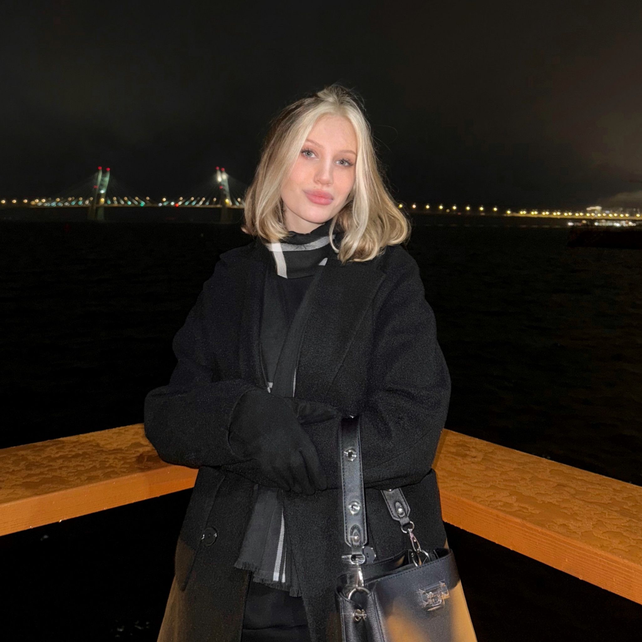 Treat me on my birthday and receive a hot gift